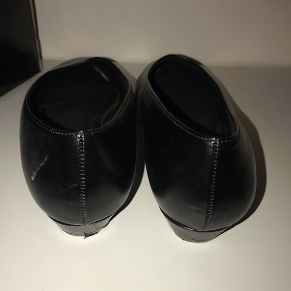 🔴 Black Patent Flats - Picture 3 of 5